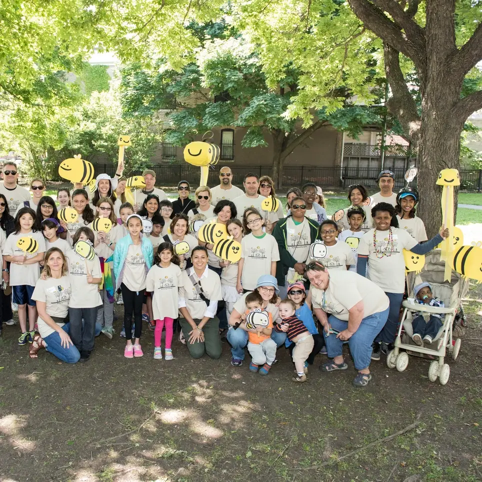 Help Lead Family Volunteer Programs