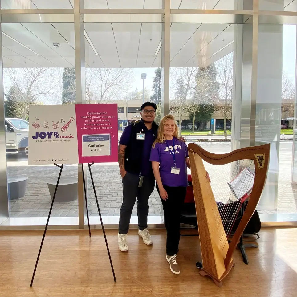 JoyRx Hallway Musician