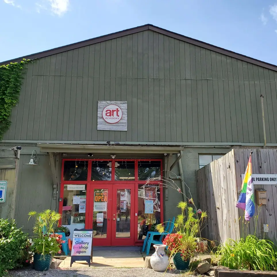 Gallery Assistant at the Peninsula Art Academy