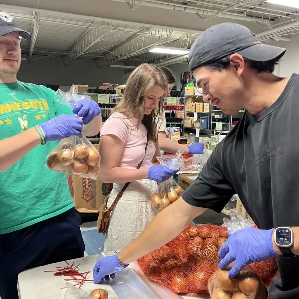 Food Pantry Volunteers Needed!