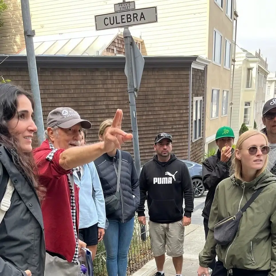 Lead Walking Tours for travelers of San Francisco!