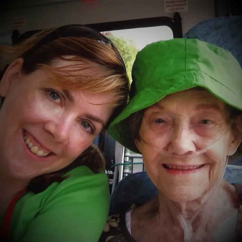 LEWIS CENTER - Hospice Volunteer  - APPLY NOW!