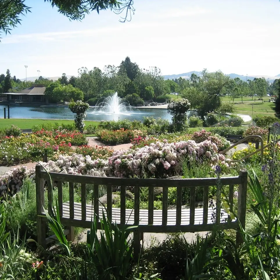 Like to Get Your Hands Dirty? Be a Garden Volunteer!