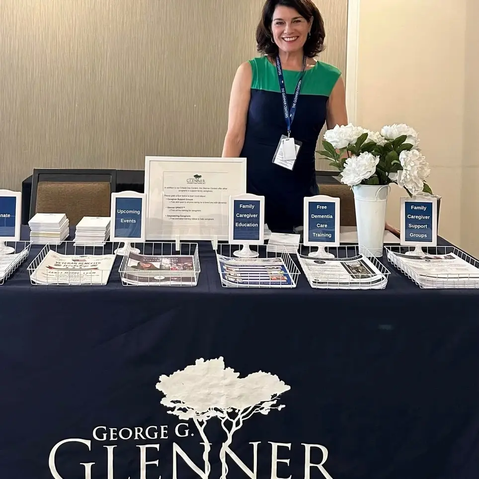 Become a Community Connector: Volunteer as a Promotora with Glenner
