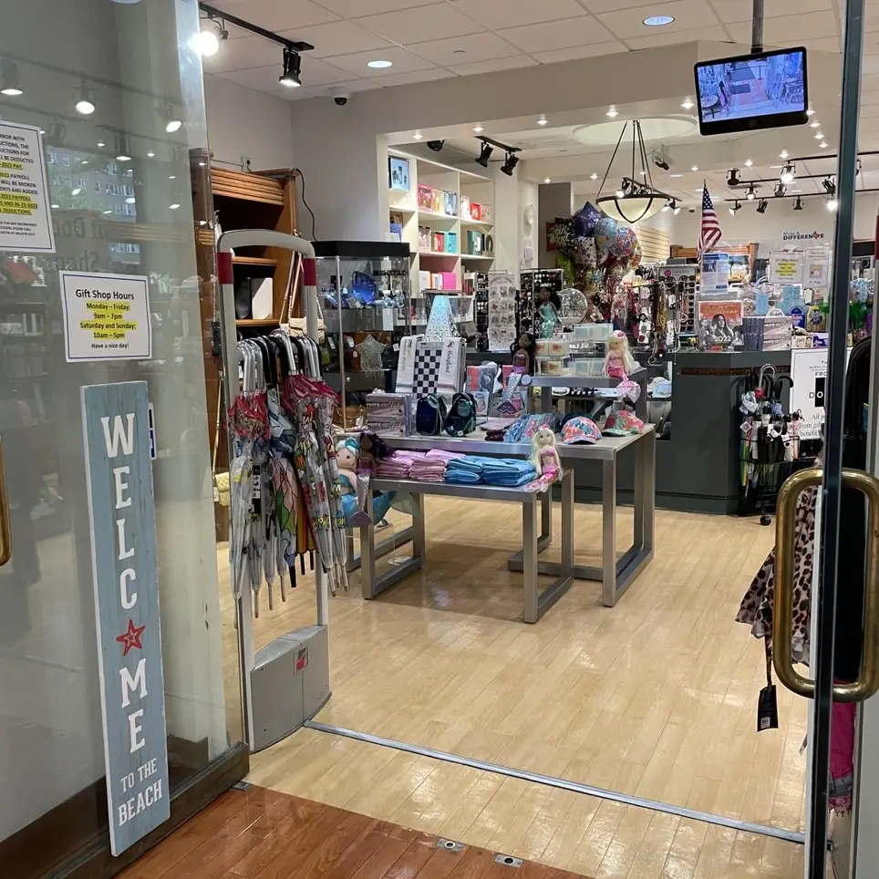 Fun Volunteer needed for Good Samaritan Hospital Trendy Treasures Thrift Shop!