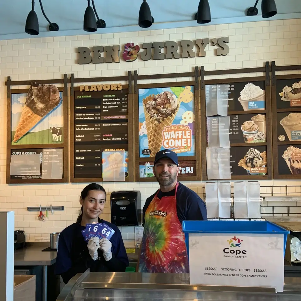 Free Cone Day, Scooping for Tips