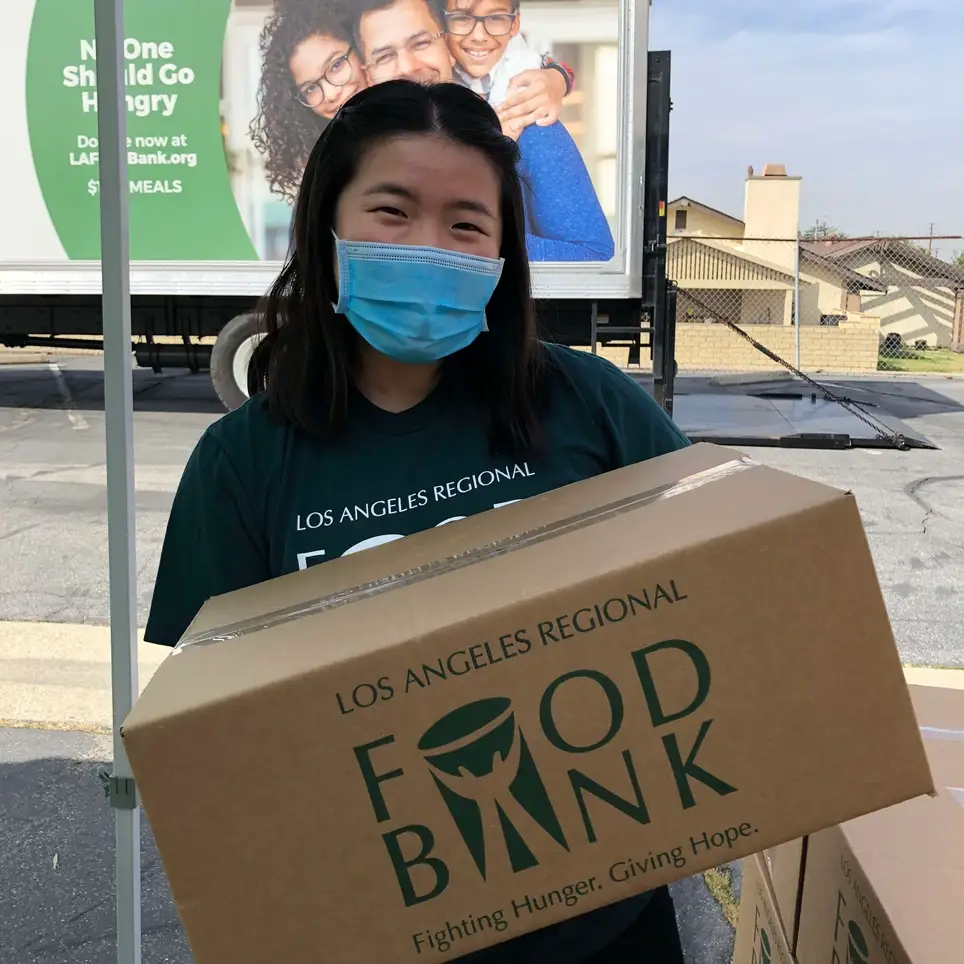 Help Fight Hunger! Distribute Food to Older Adults! -- Pico Rivera