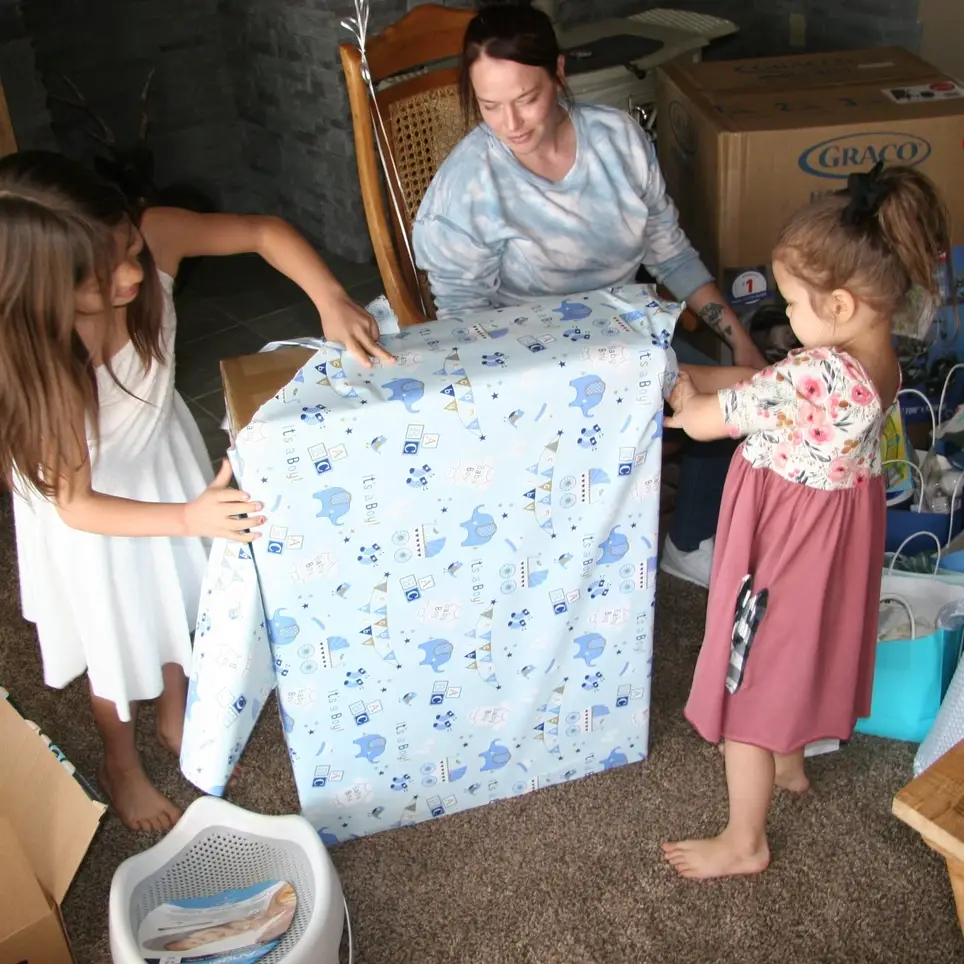 Host a Baby Shower for a Single Mom