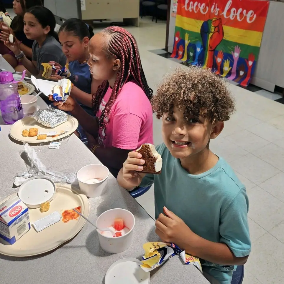 Cafe Volunteer - Serving Youth with Flexible Schedule