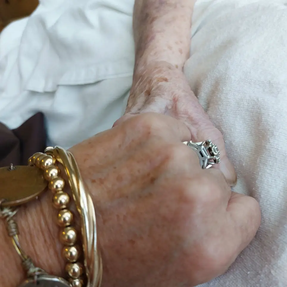 Hospice Volunteers needed! Are you caring & compassionate? Do you have a passion for helping others?